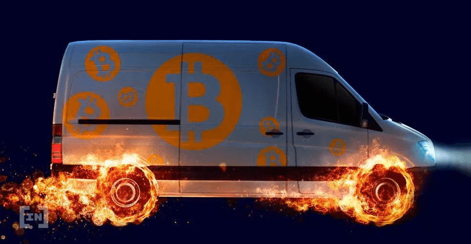 Giá Bitcoin điều chỉnh về dưới 45,000 USD vào ngày Cá Tháng Tư