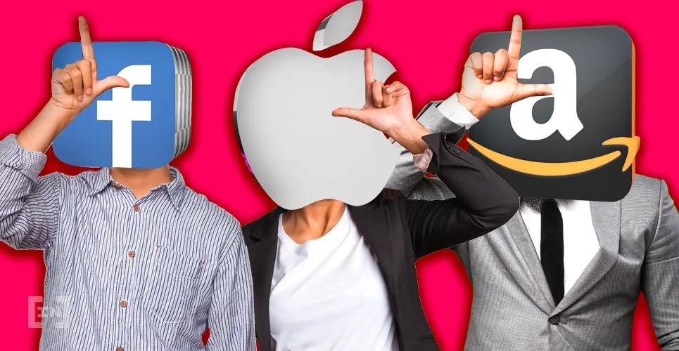 Cổ phiếu MicroStrategy tăng 11,3% kể từ khi mua Bitcoin, cổ phiếu Microsoft and Apple giảm mạnh