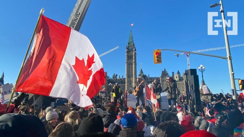 Người Canada ồ ạt rút tiền khỏi ngân hàng sau đe doạ đóng băng tài khoản của Thủ tướng